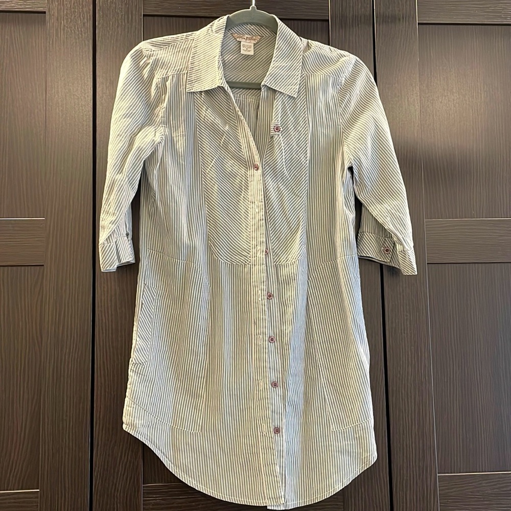 Long shirt lightweight w/pockets 3/4 adjustable sleeves